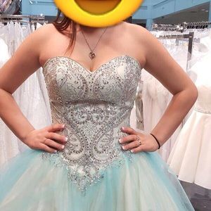 quinceañera/prom dress